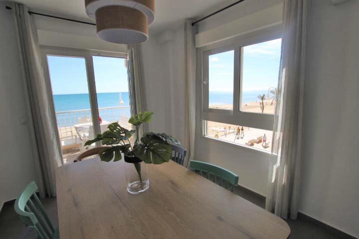 דירות גוארדמר דל סגורה Apartamento Primera Linea Playa Centro De Guardamar מראה חיצוני תמונה