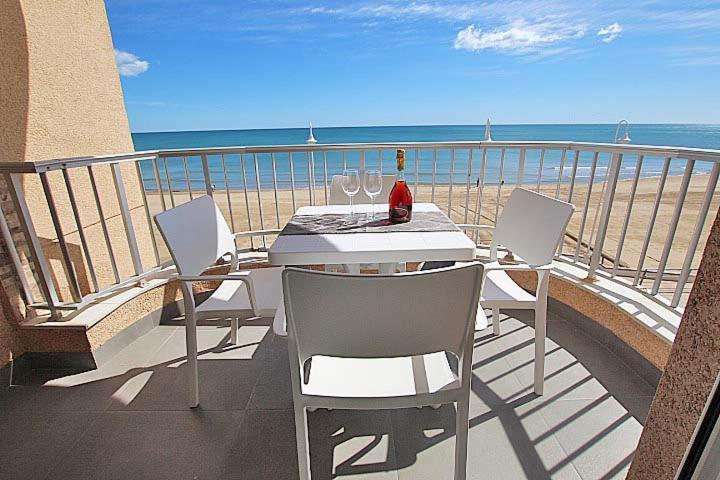 דירות גוארדמר דל סגורה Apartamento Primera Linea Playa Centro De Guardamar מראה חיצוני תמונה