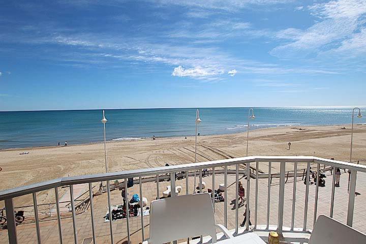 דירות גוארדמר דל סגורה Apartamento Primera Linea Playa Centro De Guardamar מראה חיצוני תמונה